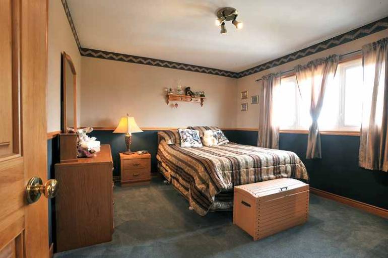 11CaledonCountryLiving