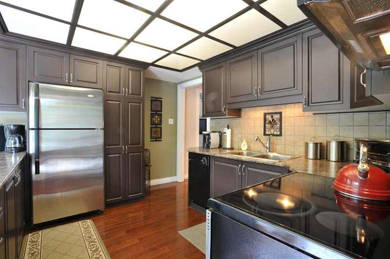 2CaledonVillage