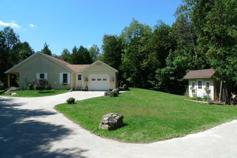 2.45 Acres, Private single Dribe