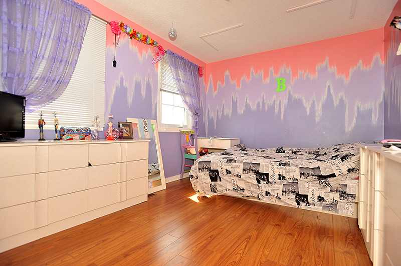 laminate flooring and closets