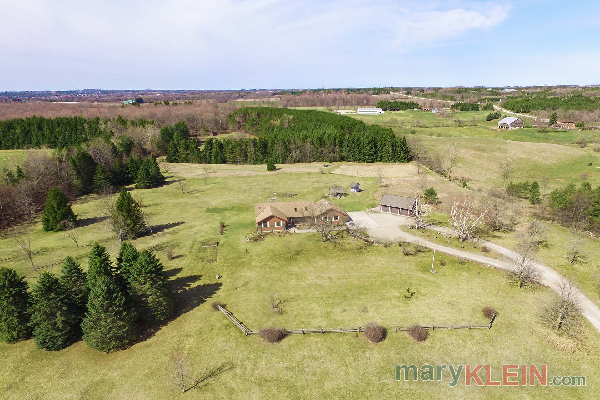 3+2 Bedroom Bungalow on 22 Acres for Sale, Mary Klein, Kait Klein