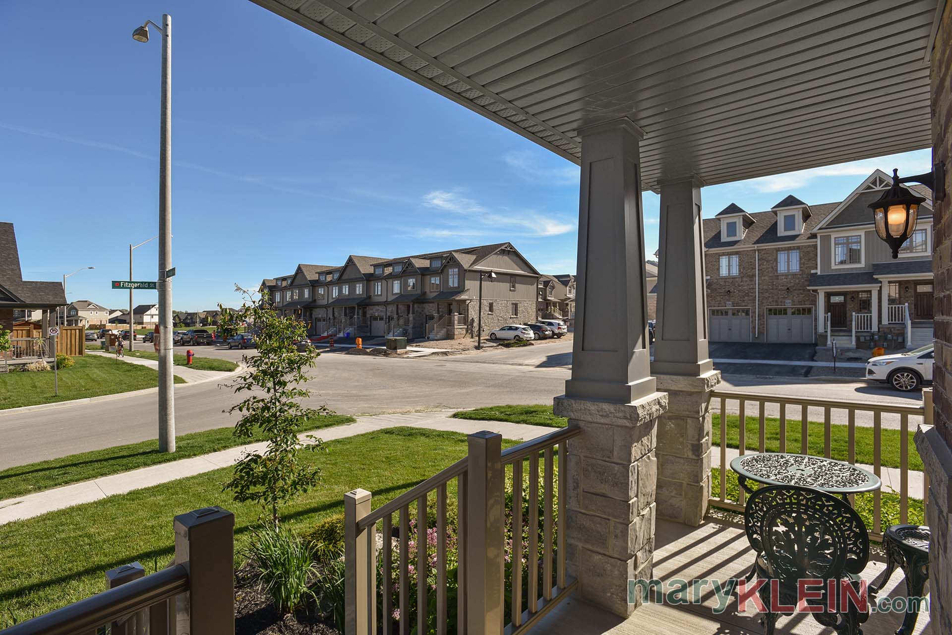 Covered Front Porch 