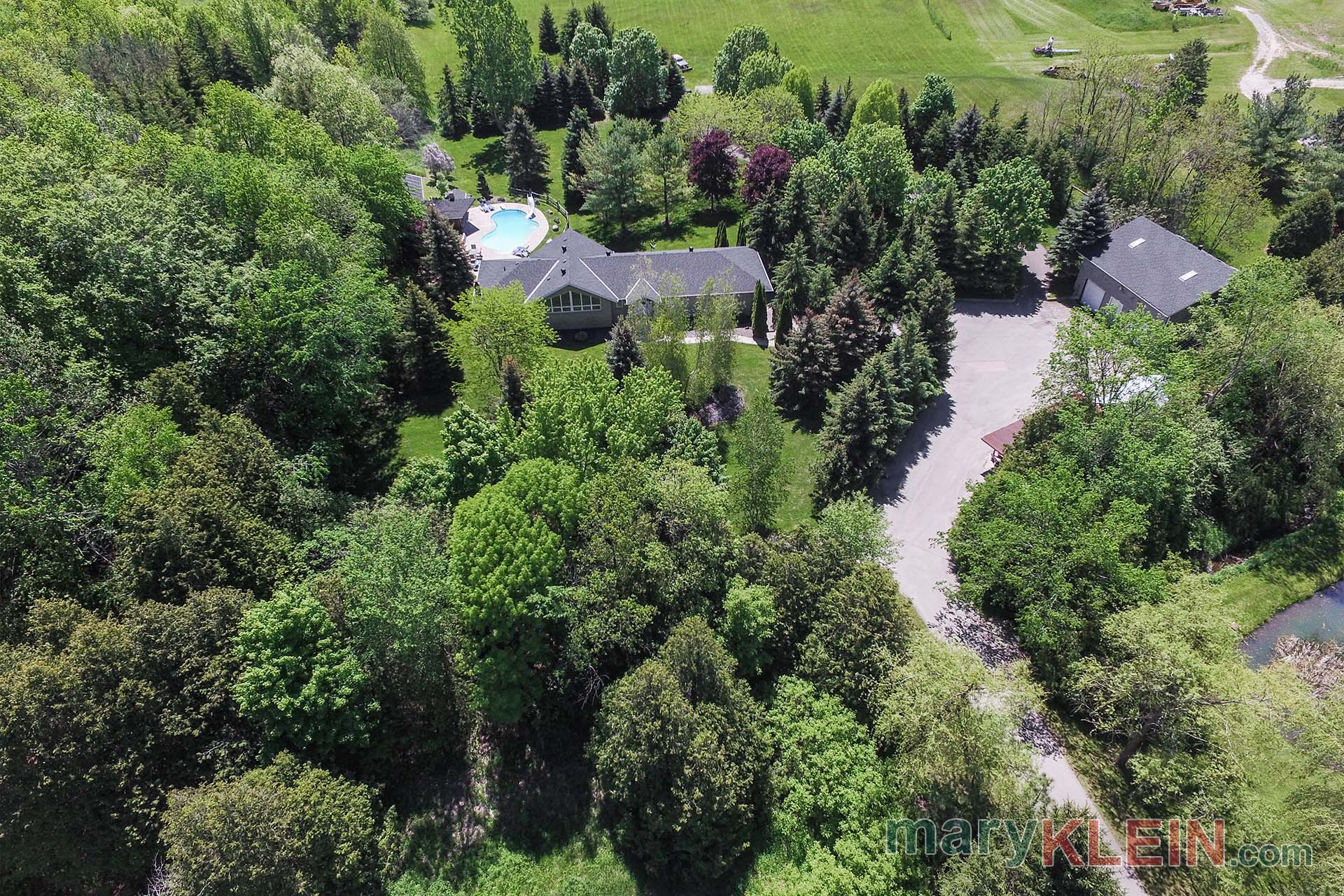 Front, Bungalow, Caledon, Home Office Potential 