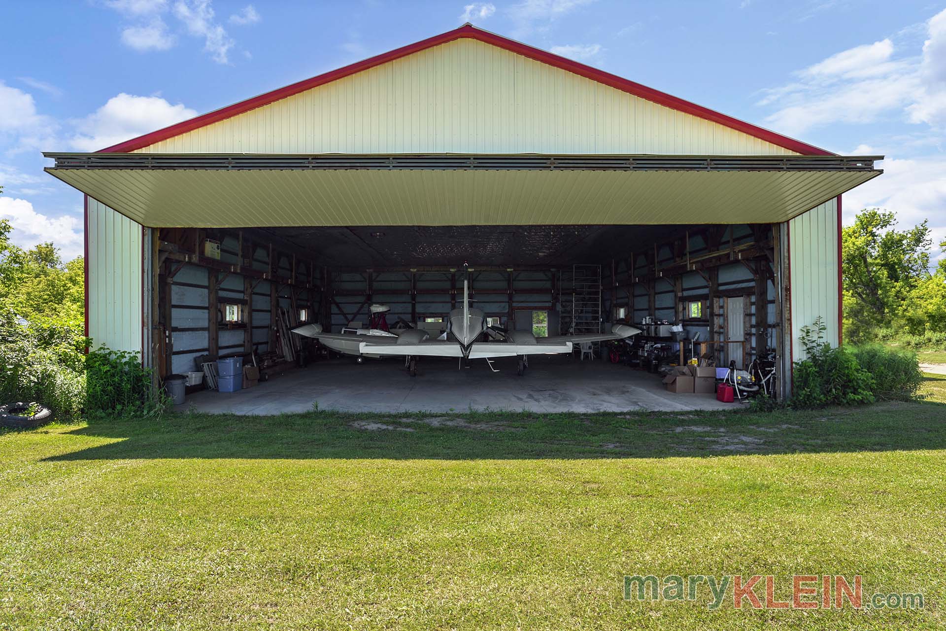 3000 Square Feet Air Plane Hangar For Sale, North of Orangeville, 