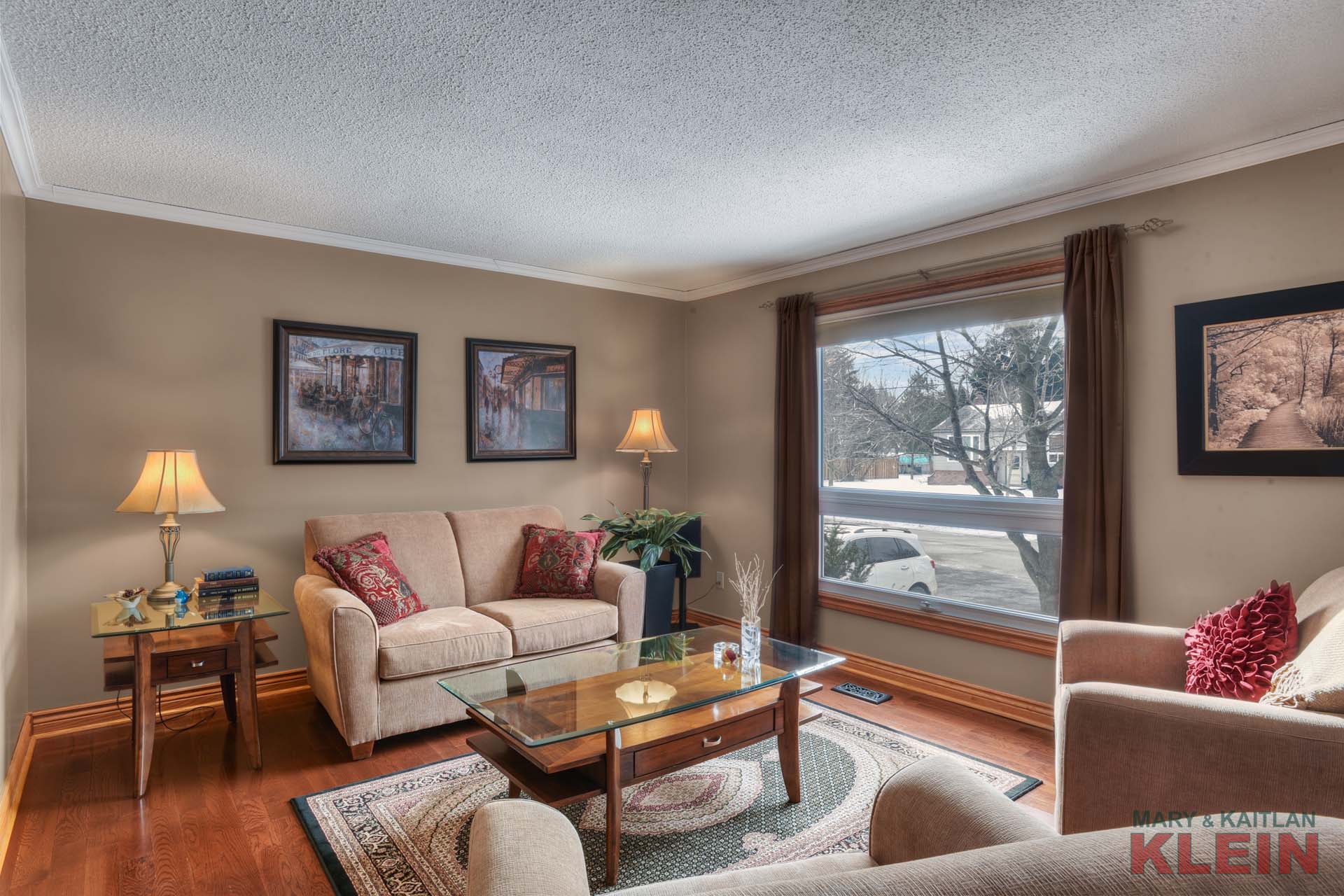 Hardwood Flooring, picture window, living room 