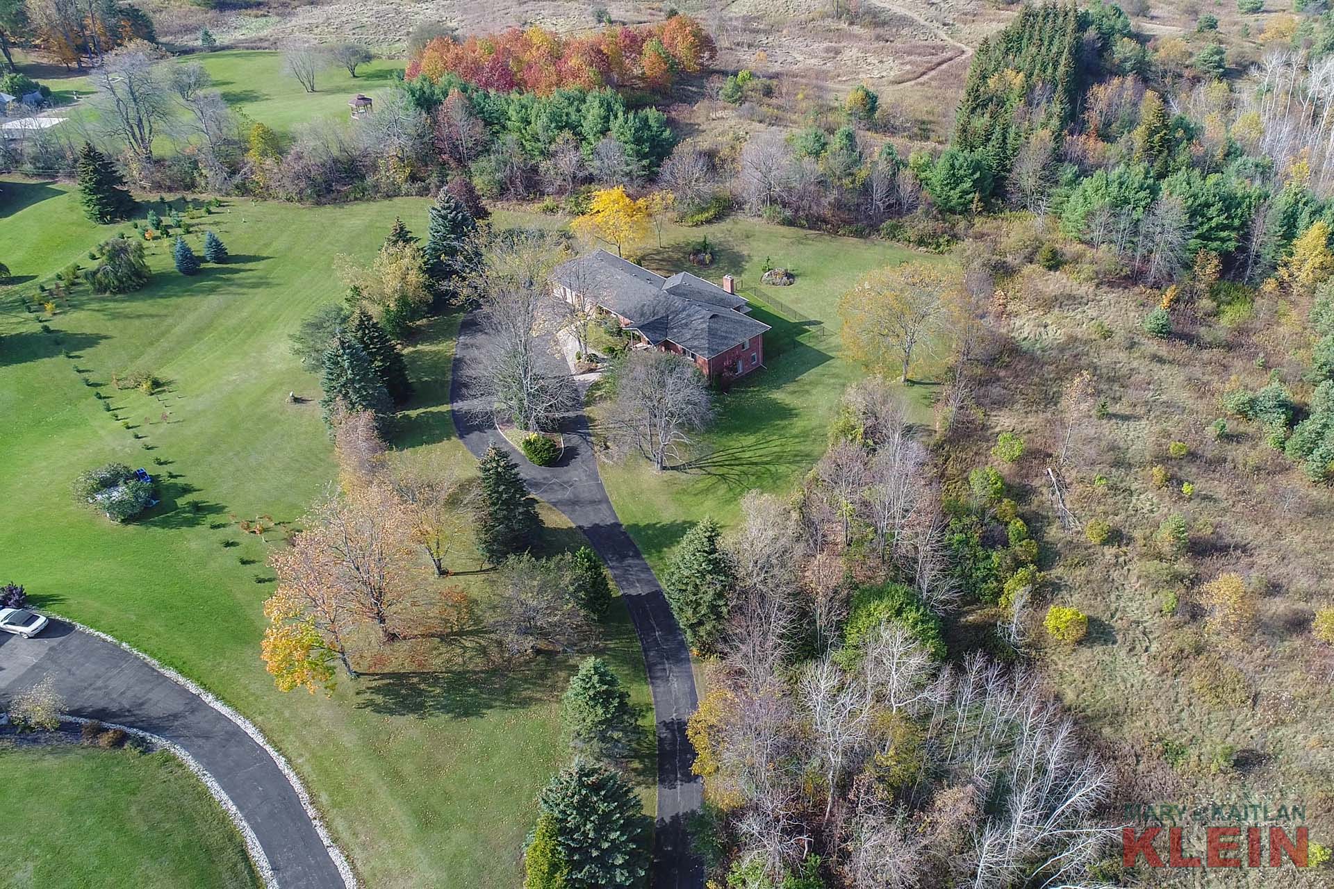 1.8 Acres, Home for Sale, Bungalow, Caledon, Alton, Mary Klein, Kaitlan Klein