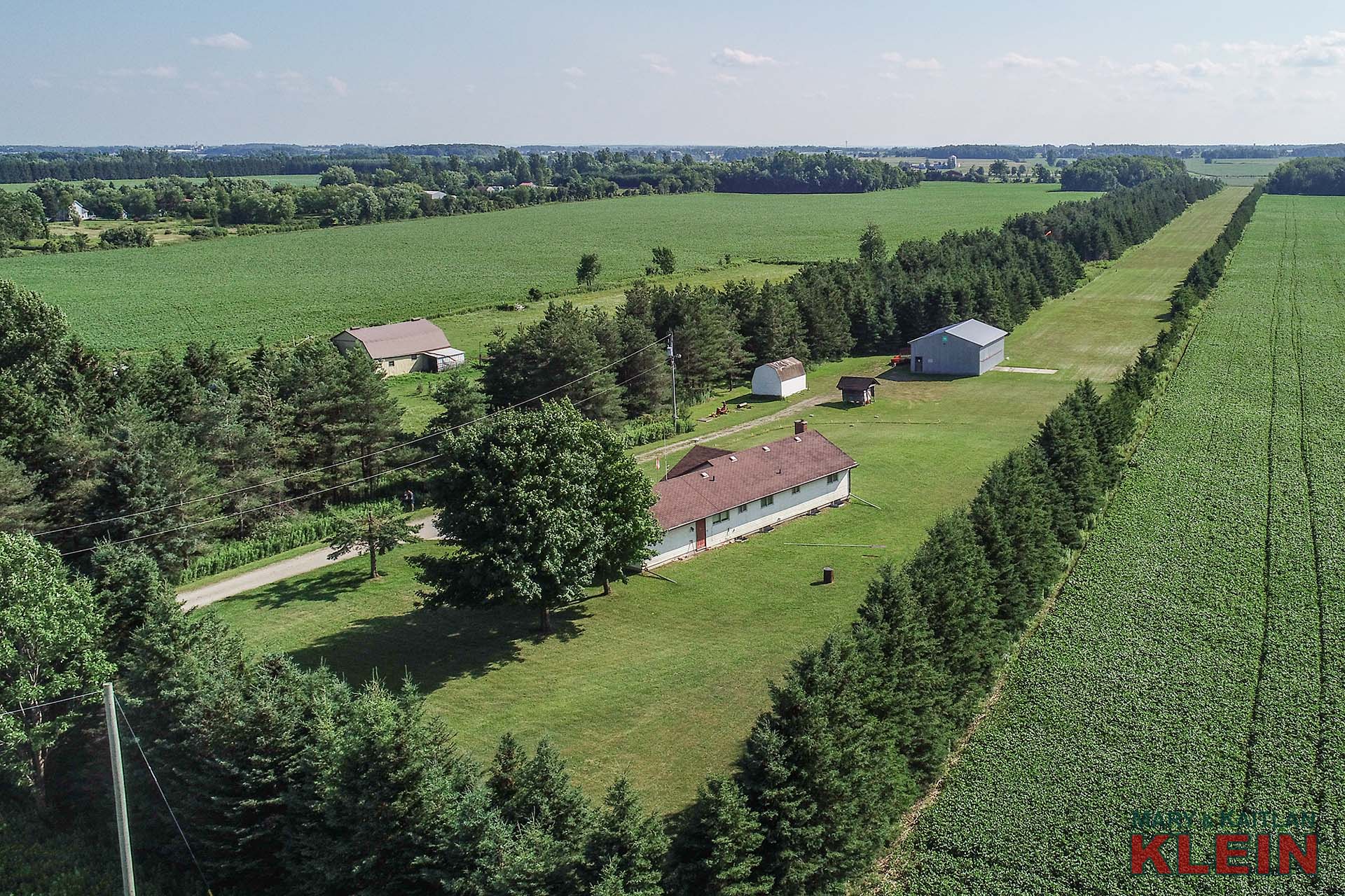 13 Acres, Arthur Ontario, Bungalow, Grass Landing Strip, Airplane Hangar