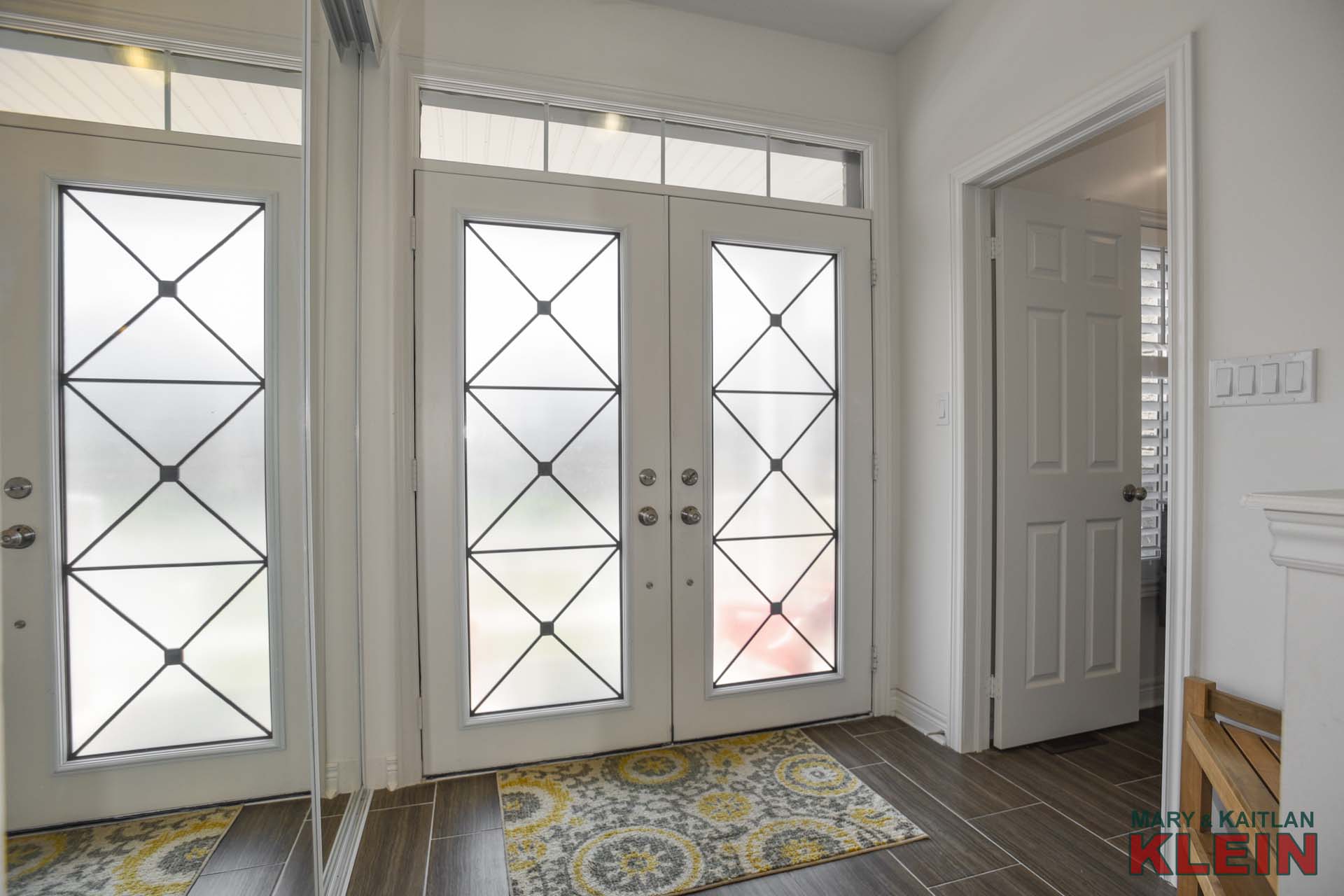 Foyer, Front Entry 