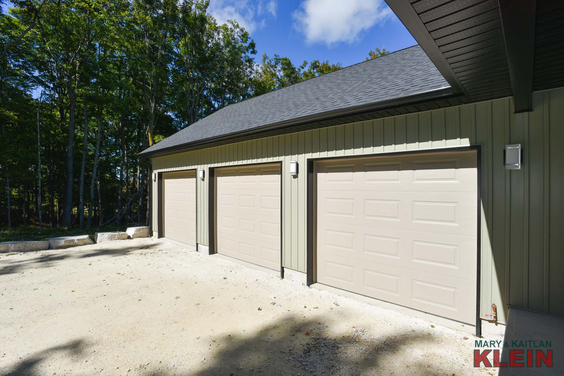 3-Car Garage