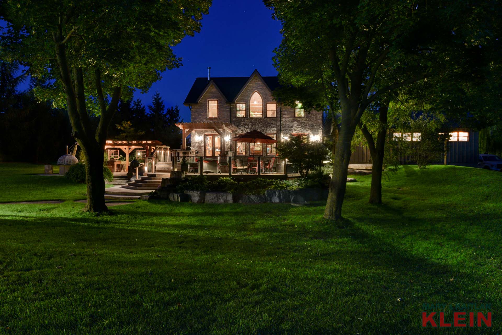 night picture, caledon estate home, acreage for sale, caledon escarpment 