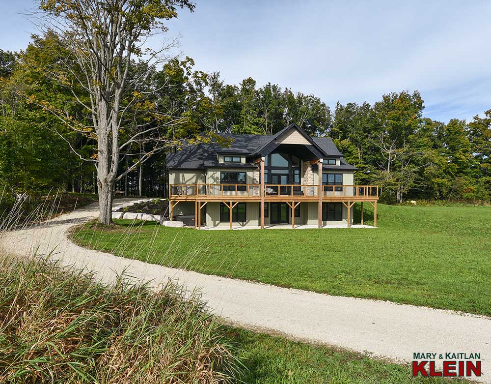  3-Bedroom Bungalow on 24.58 Acres w/ Pond