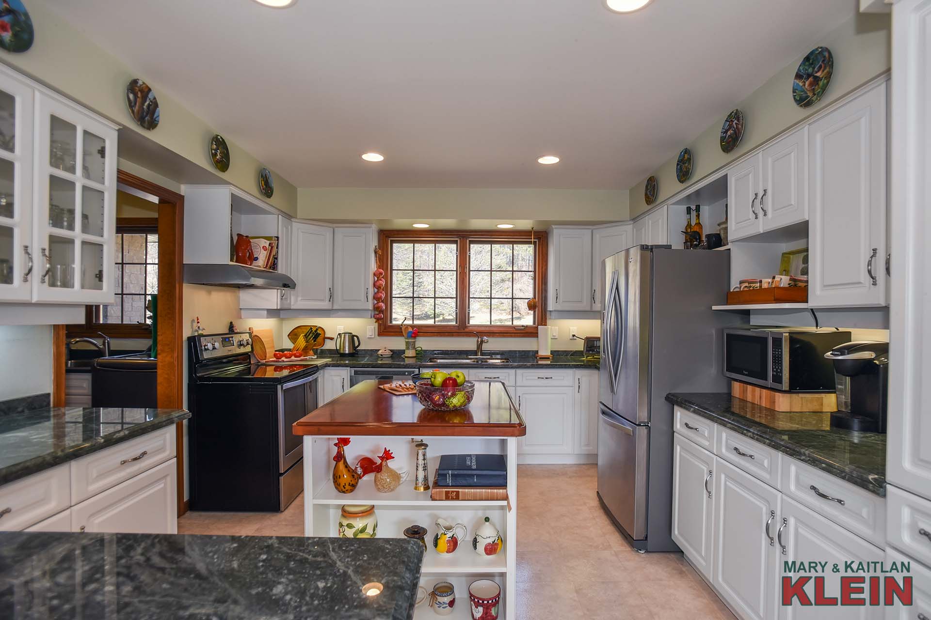 Kitchen pantry