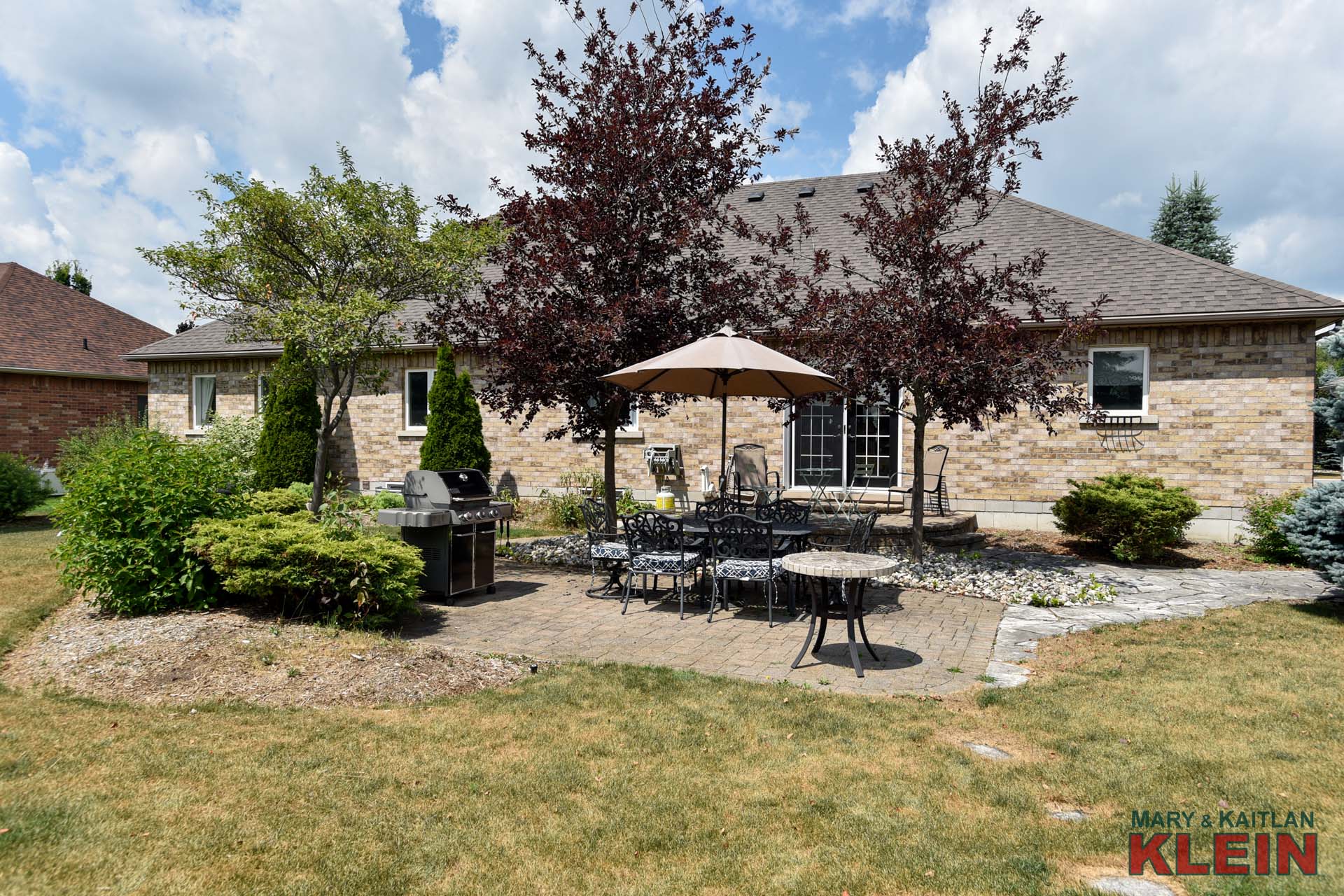 Brick Bungalow, Homes of Distinction, Erin, Ontario 