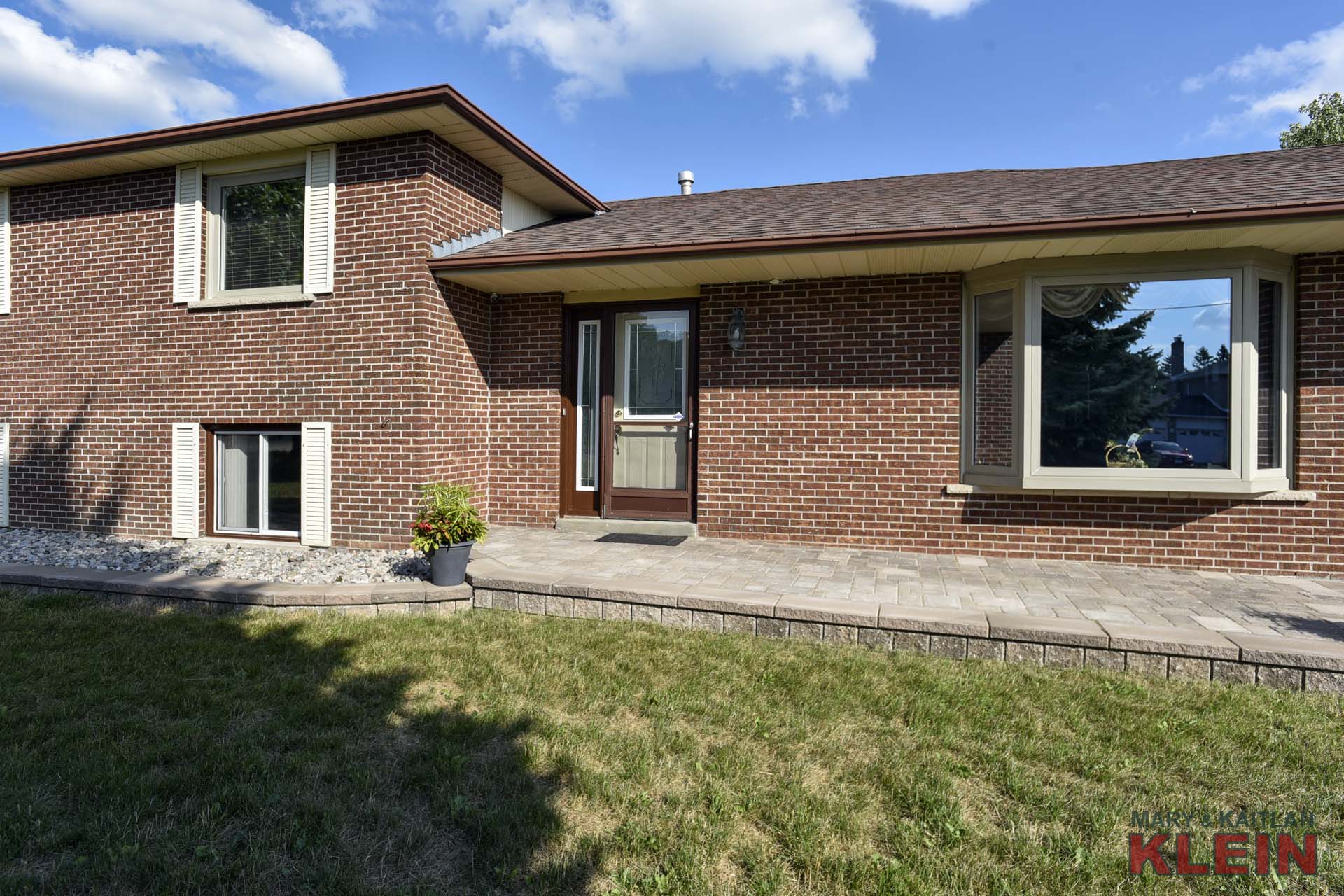 Front Entry, 3 Blue Horizon Court, Caledon Village, ON