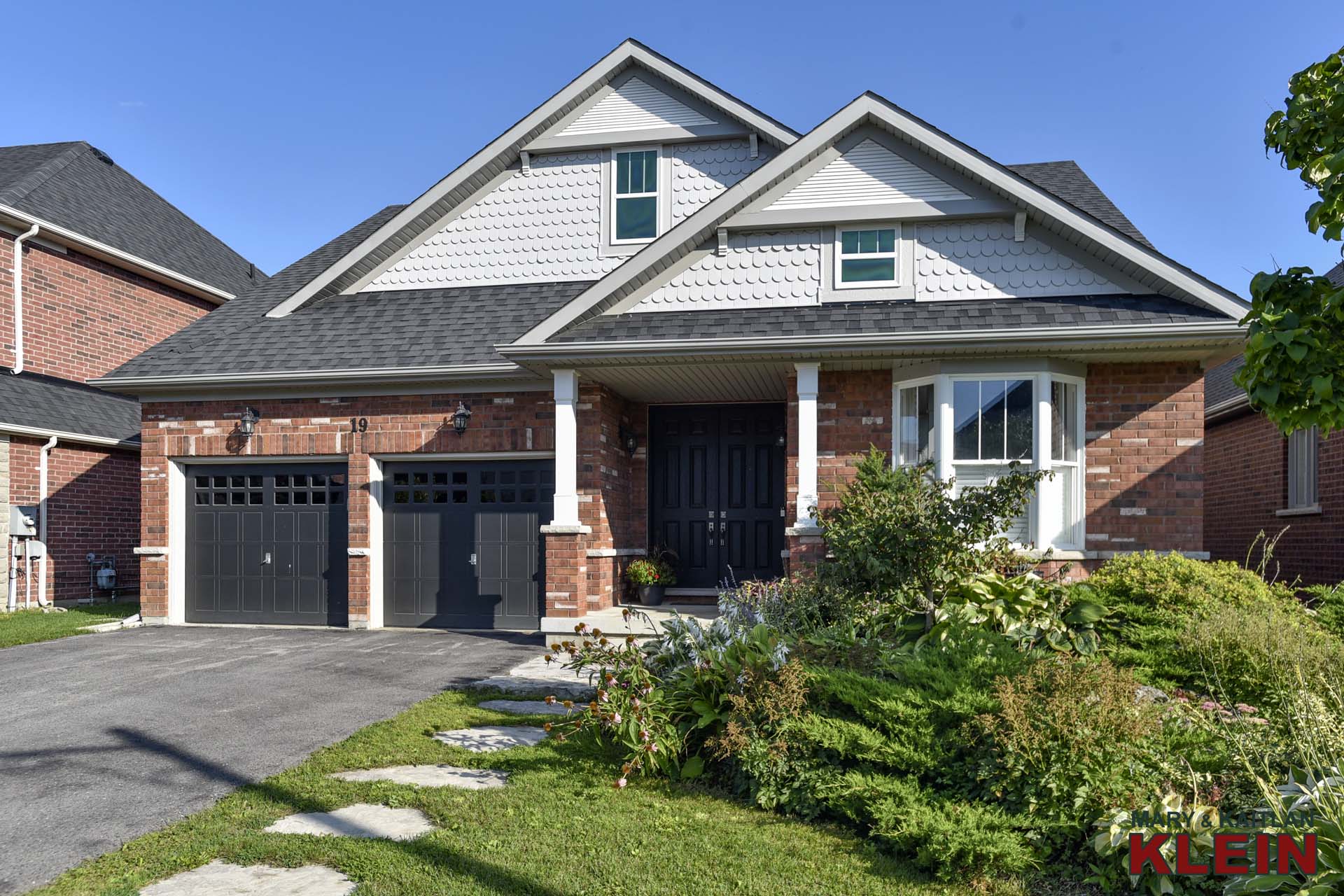 3 bedroom bungaloft for sale in caledon east with pool, kait klein, mary klein