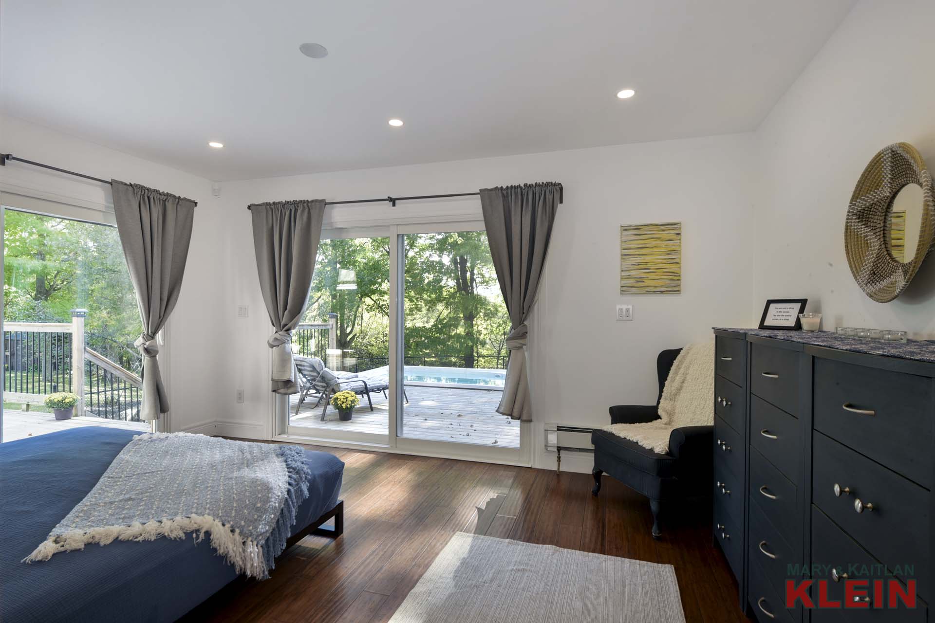 Master Bedroom - Bamboo Flooring, 3-piece Ensuite, Sliding Barn doors