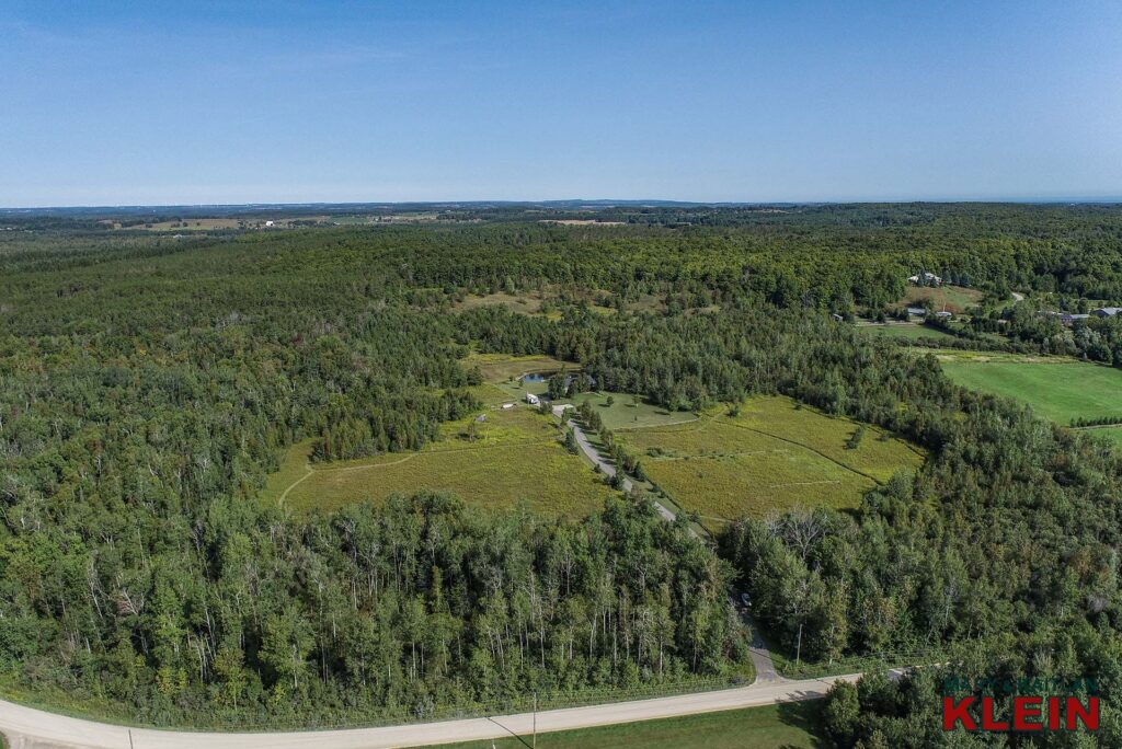 387091 20th Sideroad, Mono