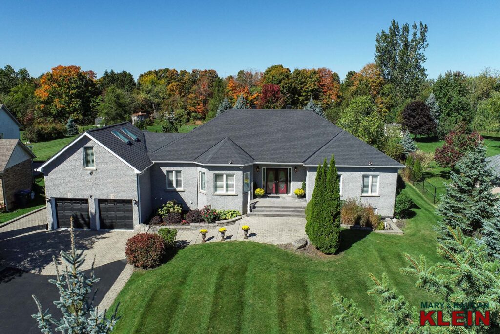 8 Castlewood Crt, Caledon